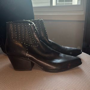 Brand new dolce Vida, black western style studded bootie